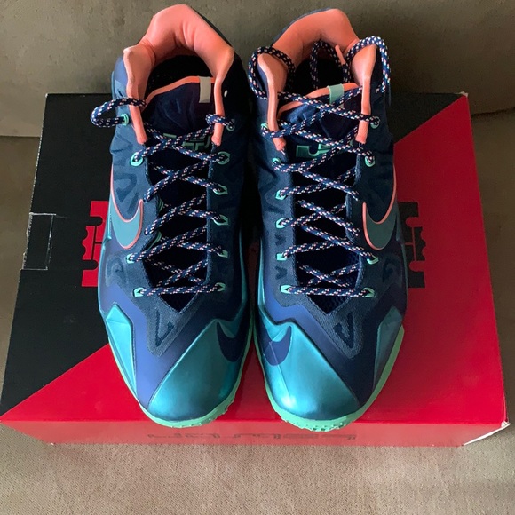 Lebron XI Men’s Size 12
